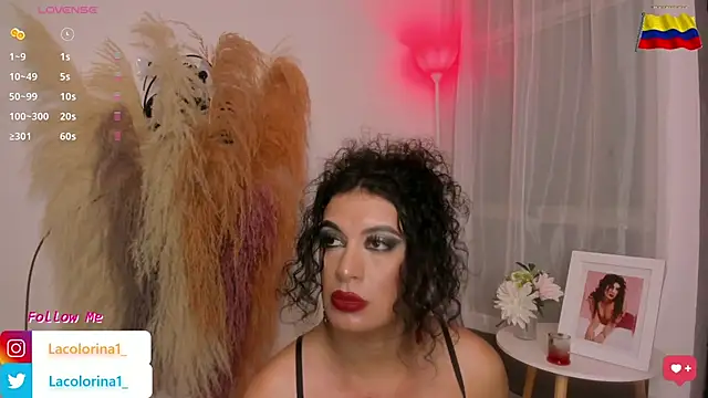 Snapshot of LaColorina_ chatting on September 10, 5:06 am LaColorina online show from September 10, 5:06 am