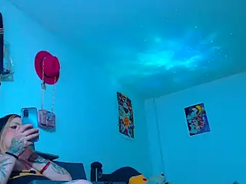 MARIANAWEED online show from December 13, 7:40 pm