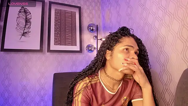 Snapshot of vennus1_ chatting on February 2, 10:49 pm vennus1 online show from February 2, 10:49 pm