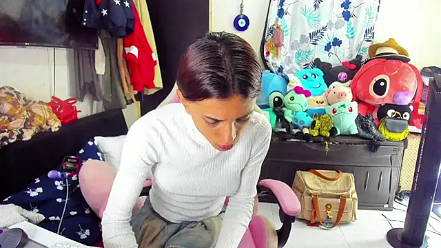 Snapshot of Lawrncesofiets chatting on February 27, 3:26 pm Lawrncesofiets online show from February 27, 3:26 pm