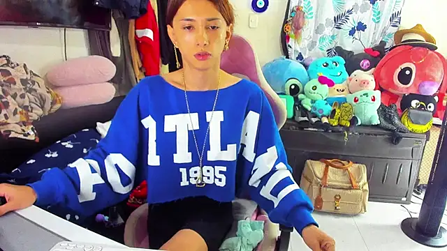 Snapshot of Lawrncesofiets chatting on February 28, 3:37 pm Lawrncesofiets online show from February 28, 3:37 pm