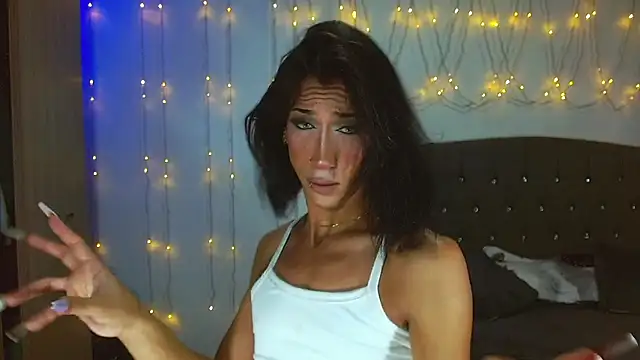 Snapshot of Kenisha_Sweet chatting on February 27, 7:37 pm Kenisha Sweet online show from February 27, 7:37 pm
