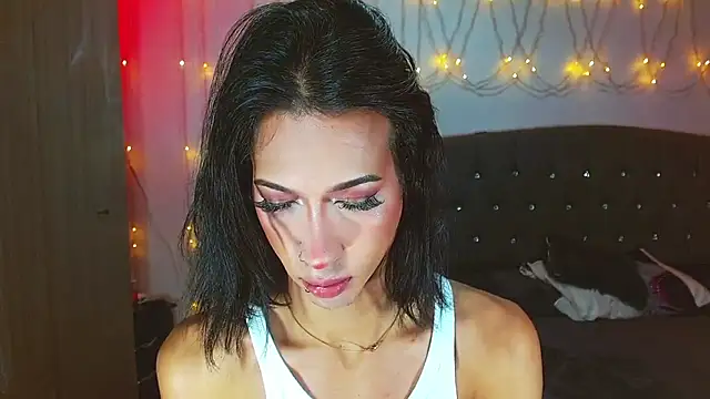 Snapshot of Kenisha_Sweet chatting on March 5, 12:40 pm Kenisha Sweet online show from March 5, 12:40 pm