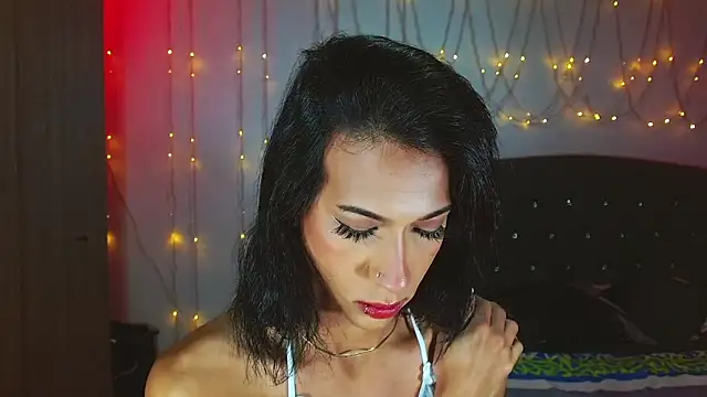 Snapshot of Kenisha_Sweet chatting on March 21, 1:34 am Kenisha Sweet online show from March 21, 1:34 am