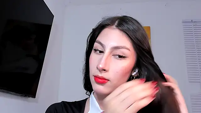 Snapshot of valeria_gonzales_ chatting on December 4, 9:07 pm valeria gonzales online show from December 4, 9:07 pm