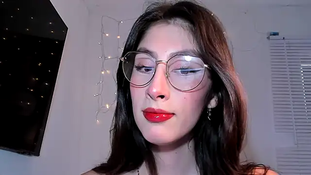 Snapshot of valeria_gonzales_ chatting on January 5, 8:42 pm valeria gonzales online show from January 5, 8:42 pm