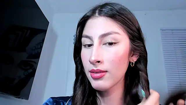 Snapshot of valeria_gonzales_ chatting on March 8, 12:03 am valeria gonzales online show from March 8, 12:03 am