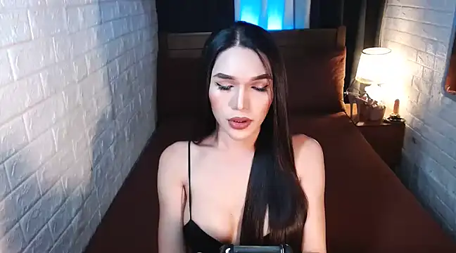 Snapshot of Sexy_Adrestia chatting on February 11, 6:40 am Sexy Adrestia online show from February 11, 6:40 am