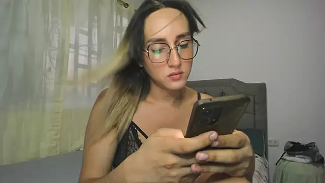 Snapshot of andrea_hills chatting on January 27, 11:11 pm andrea hills online show from January 27, 11:11 pm