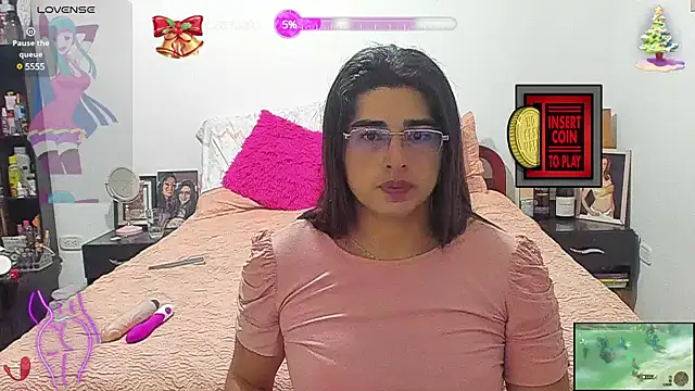 Snapshot of Khalifa_Gold chatting on December 19, 6:23 am Khalifa Gold online show from December 19, 6:23 am