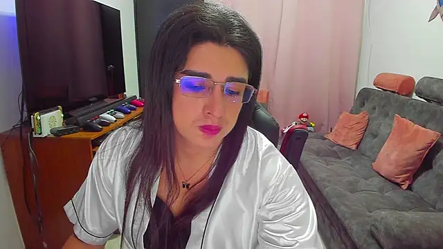 Snapshot of Khalifa_Gold chatting on March 10, 4:14 pm Khalifa Gold online show from March 10, 4:14 pm