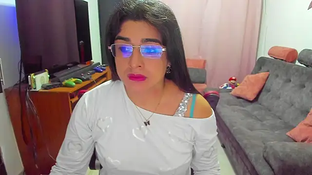 Snapshot of Khalifa_Gold chatting on March 13, 11:08 am Khalifa Gold online show from March 13, 11:08 am