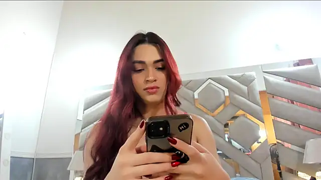 Snapshot of alexandra_fire69x chatting on October 2, 4:07 pm alexandra fire69x online show from October 2, 4:07 pm