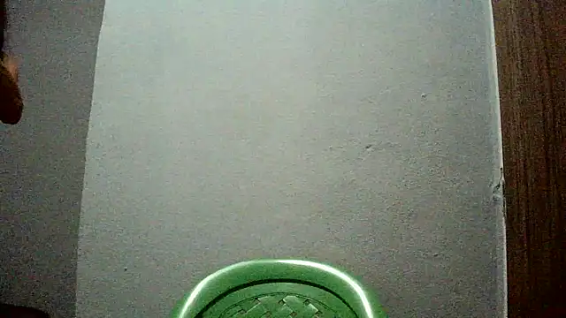 Snapshot of AlexiaDuucan chatting on March 5, 2:50 pm AlexiaDuucan online show from March 5, 2:50 pm