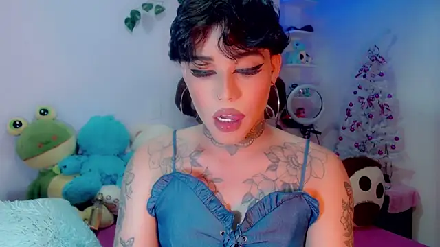 Snapshot of little_star_porn chatting on December 28, 1:18 am little star porn online show from December 28, 1:18 am