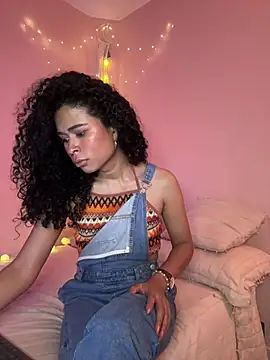 Snapshot of GabriSaenz chatting on December 13, 10:45 pm GabriSaenz online show from December 13, 10:45 pm