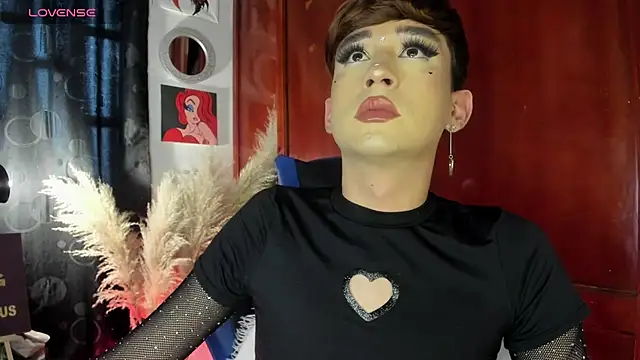 Chris boy  online show from October 15, 10:10 pm