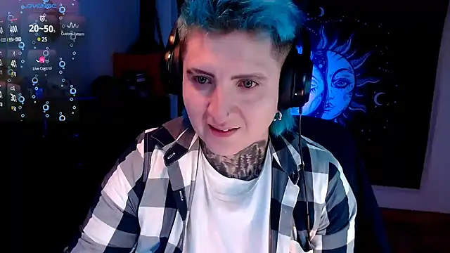 Marieblueeyes online show from February 12, 9:54 pm