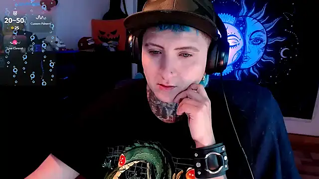 Marieblueeyes online show from February 16, 1:49 pm