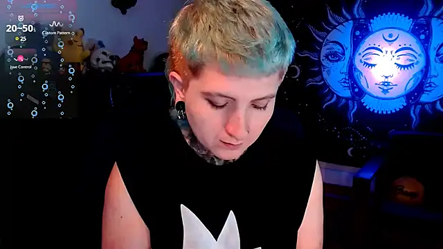 Marieblueeyes online show from March 15, 2:43 am