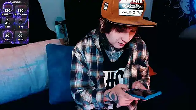 Marieblueeyes online show from September 12, 4:43 am