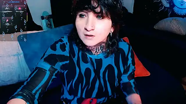 Marieblueeyes online show from September 13, 5:13 am