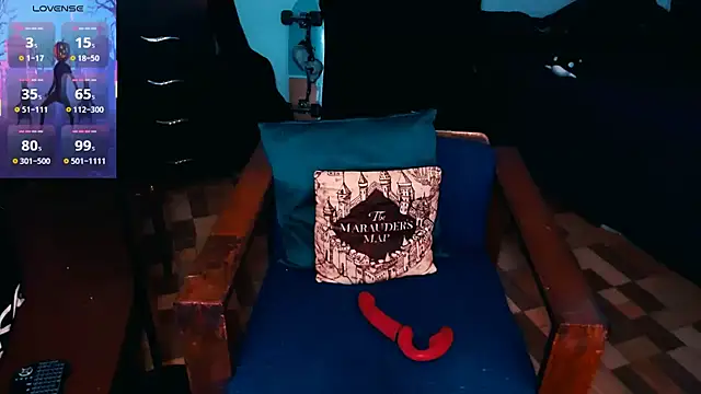 Marieblueeyes online show from October 20, 1:36 pm