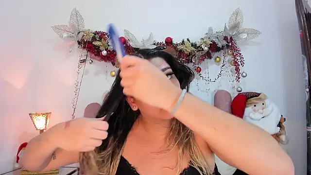 ISABELLASSMITH online show from December 5, 9:55 pm