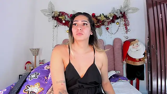 ISABELLASSMITH online show from December 7, 5:48 pm
