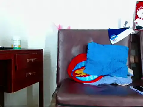 Snapshot of Courtney_Valeria chatting on December 20, 5:40 pm Courtney Valeria online show from December 20, 5:40 pm