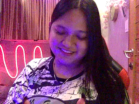 Snapshot of EmpressYna chatting on September 23, 3:28 pm EmpressYna online show from September 23, 3:28 pm