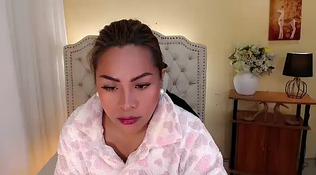 DreamLADYBOY online show from January 15, 1:02 am