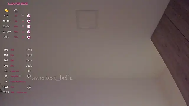 Snapshot of sweetest_bella chatting on September 18, 10:26 pm sweetest bella online show from September 18, 10:26 pm