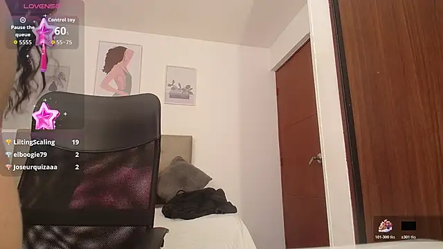 Miley Baker online show from November 13, 4:25 pm