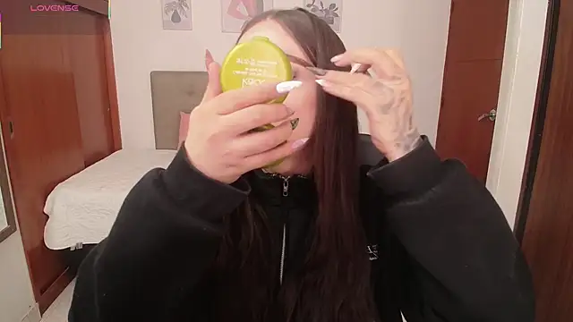 Miley Baker online show from January 17, 2:25 pm