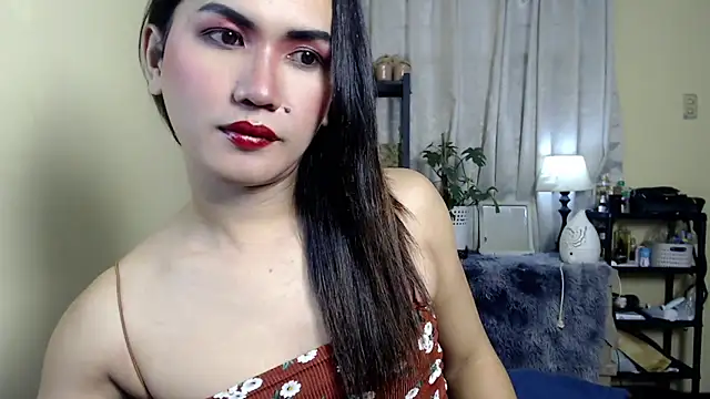 Snapshot of beatrice_21 chatting on September 21, 4:07 am beatrice 21 online show from September 21, 4:07 am