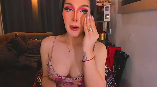 ChalanieFox online show from January 20, 2:22 am