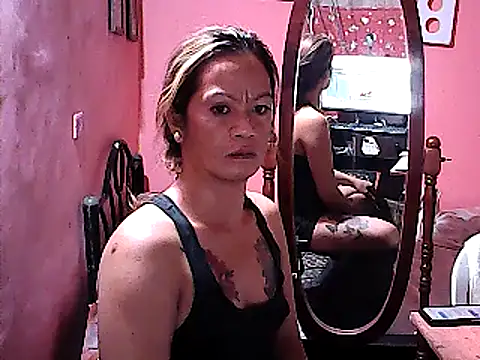 Snapshot of yummy_21xxx chatting on January 27, 1:30 pm yummy 21xxx online show from January 27, 1:30 pm