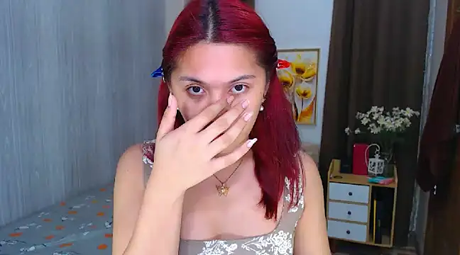 xXCathyJennerXx online show from December 7, 10:50 am