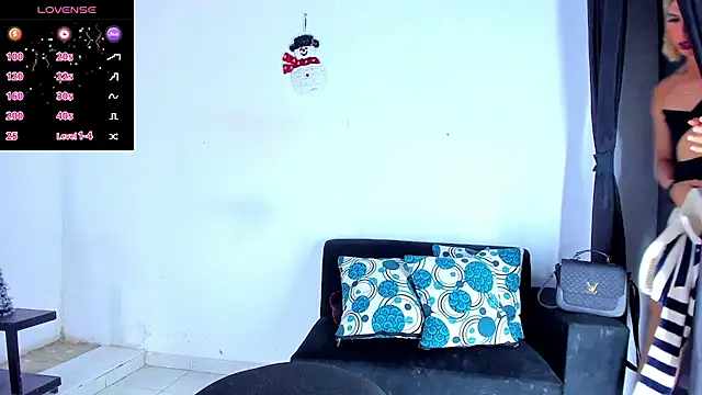 Snapshot of BritannyLord chatting on February 20, 2:18 am BritannyLord online show from February 20, 2:18 am