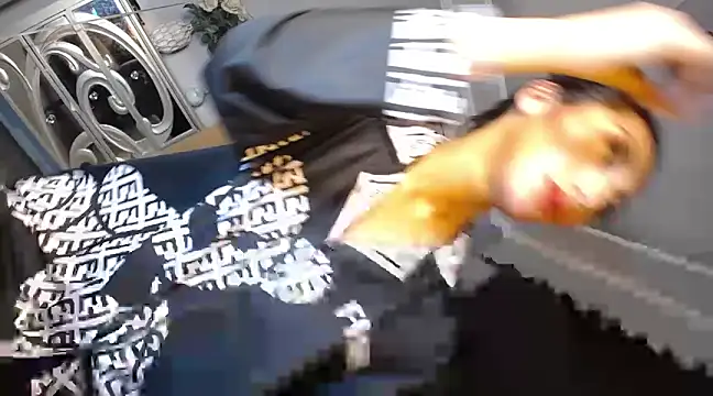 Snapshot of SpiffyFuchsia69 chatting on December 8, 6:06 pm SpiffyFuchsia69 online show from December 8, 6:06 pm