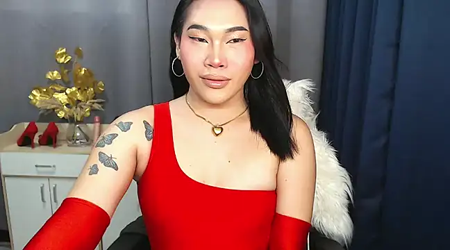 Snapshot of Ur_Fantastic_Lina chatting on December 26, 1:32 pm Ur Fantastic Lina online show from December 26, 1:32 pm