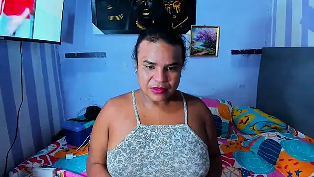 Snapshot of luciana_osorno chatting on February 10, 4:30 am luciana osorno online show from February 10, 4:30 am