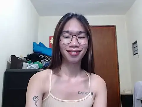 Snapshot of AsianFuckBuddies chatting on October 10, 2:34 am AsianFuckBuddies online show from October 10, 2:34 am