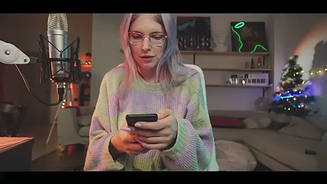 yourprettykate online show from December 14, 8:41 pm