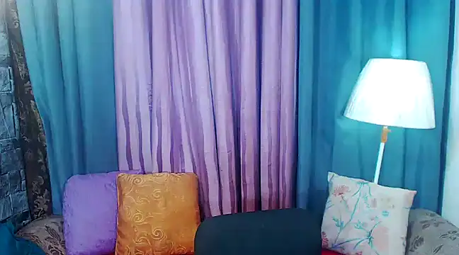 Snapshot of ELLIZABETHFORCUMXX chatting on January 25, 4:09 pm ELLIZABETHFORCUMXX online show from January 25, 4:09 pm