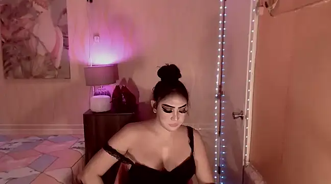 Snapshot of Biancafoxie chatting on December 7, 9:33 am Biancafoxie online show from December 7, 9:33 am