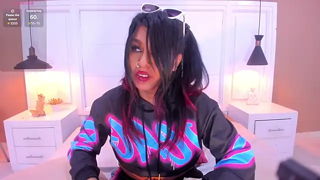 SilvanaCapelli online show from October 11, 6:05 am