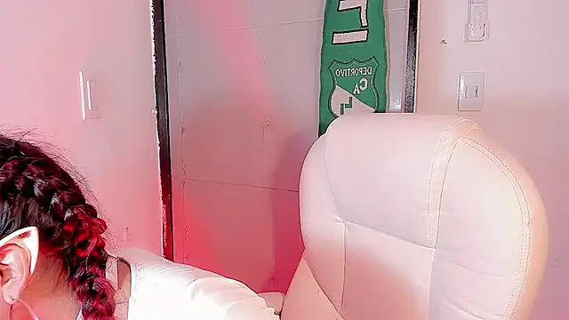 Snapshot of LeyXandrabraz chatting on March 4, 3:48 pm LeyXandrabraz online show from March 4, 3:48 pm