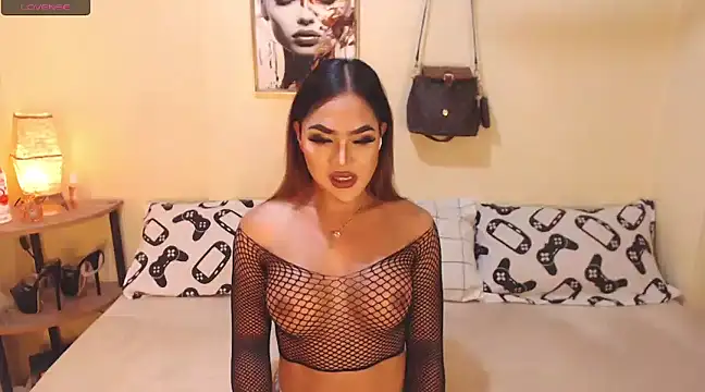 Snapshot of XQueenseductionX69 chatting on December 16, 12:26 am XQueenseductionX69 online show from December 16, 12:26 am